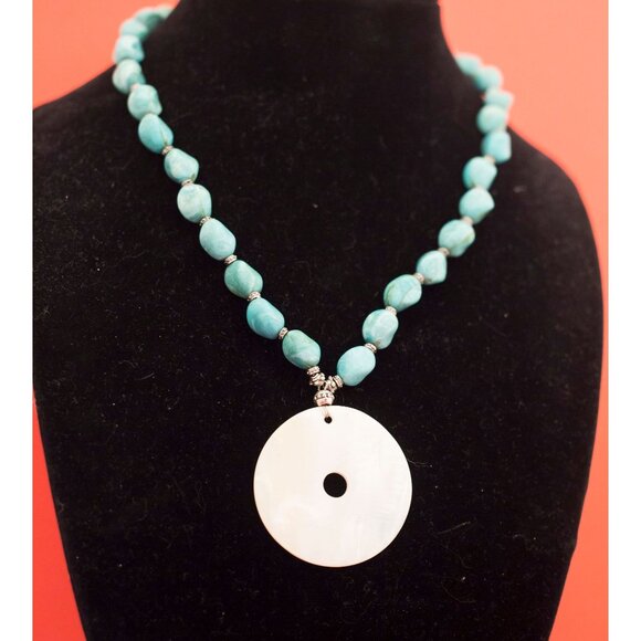 Hippie Blue Beaded Disc Necklace 20 Inches F12 - Picture 2 of 4